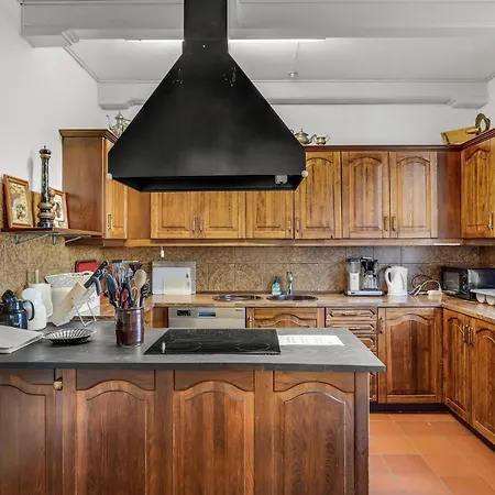 11 Bedroom Cozy In Σπίτι διακοπών *