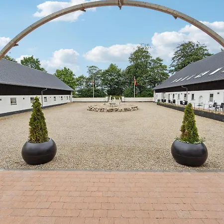 11 Bedroom Cozy In Ferienhaus Gørding